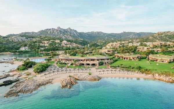 Hotel Pitrizza - Porto Cervo (SS)  - Asta PANDOLFINI PER AMICI DI URI - ASTA BENEFICA PER SOSTENERE LA RICERCA SCIENTIFICA UROLOGICA - Associazione Nazionale - Case d'Asta italiane