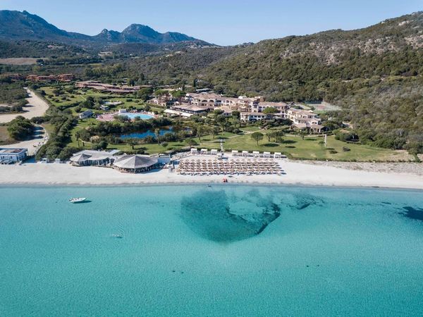 Abi d’Oru, Sardinia Beach Hotel & SPA - Porto Rotondo (SS)  - Asta PANDOLFINI PER AMICI DI URI - ASTA BENEFICA PER SOSTENERE LA RICERCA SCIENTIFICA UROLOGICA - Associazione Nazionale - Case d'Asta italiane