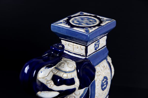 Elefante blu della fortuna  - Asta 20TH CENTURY DESIGN From the late 19th to the early 21th Century - Associazione Nazionale - Case d'Asta italiane