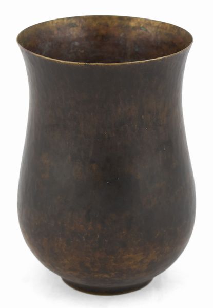 Vaso in ottone patinato scuro  - Asta 20TH CENTURY DESIGN From the late 19th to the early 21th Century - Associazione Nazionale - Case d'Asta italiane