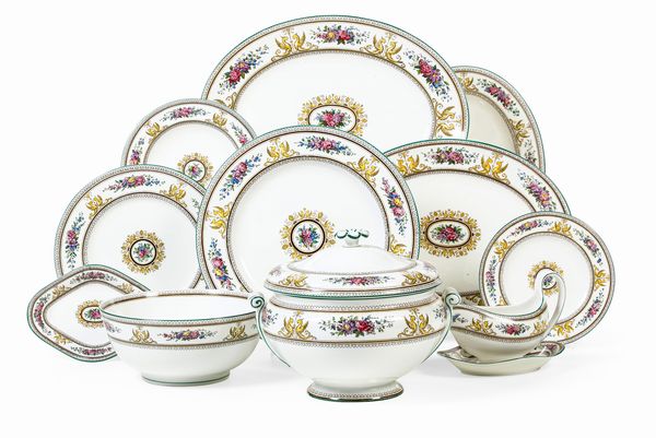 Servizio da tavola Columbia<BR>Inghilterra, Manifattura Wedgwood, XX secolo<BR>  - Asta L'Art de la Table - Associazione Nazionale - Case d'Asta italiane