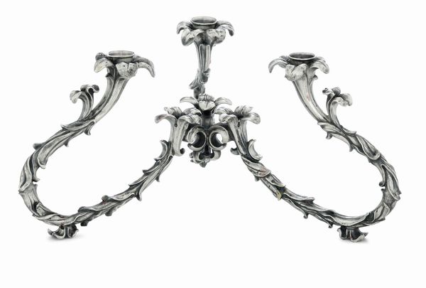 Candelabro. Argenteria artistica milanese del XX secolo. Argentiere Messulam  - Asta L'Art de la Table - Associazione Nazionale - Case d'Asta italiane