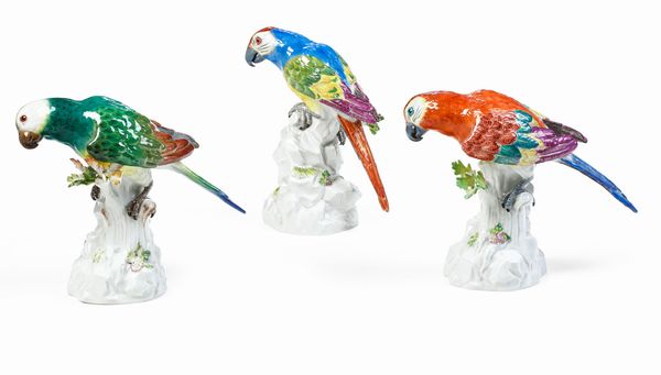 Tre figure di pappagalli<BR>Meissen, XX secolo<BR>  - Asta L'Art de la Table - Associazione Nazionale - Case d'Asta italiane