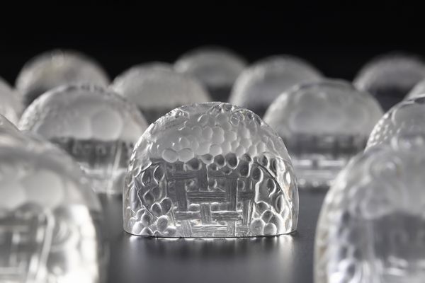 Quattordici segnaposto Panier de fruits<BR>Francia, Manifattura Lalique, XX secolo<BR>  - Asta L'Art de la Table - Associazione Nazionale - Case d'Asta italiane