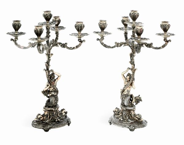 Coppia di candelabri. Argenteria milanese del XX secolo, argentiere Francesco Caputo  - Asta L'Art de la Table - Associazione Nazionale - Case d'Asta italiane