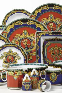 Servizio da tavola Le Roi Soleil di Versace<BR>Germania, Manifattura Rosenthal, design di Gianni Versace, fine del XX secolo<BR>  - Asta L'Art de la Table - Associazione Nazionale - Case d'Asta italiane