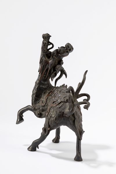 Scultura in bronzo raffigurante Kirin  - Asta Arte Orientale  - Associazione Nazionale - Case d'Asta italiane