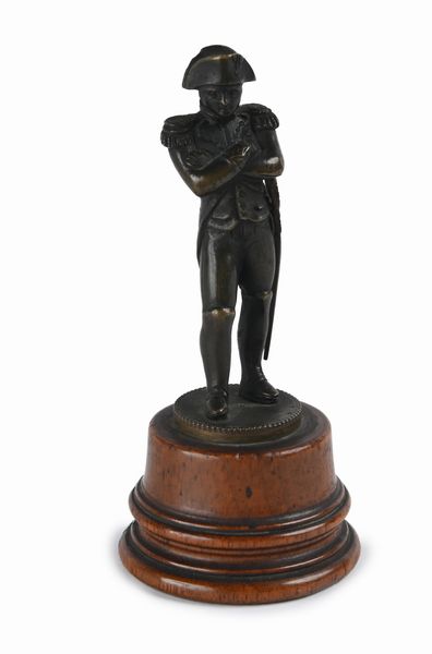 Napoleone Bonaparte in bronzo brunito, fine del XIX secolo  - Asta Antiquariato - Mobili, Sculture e Oggetti d'Arte - Associazione Nazionale - Case d'Asta italiane