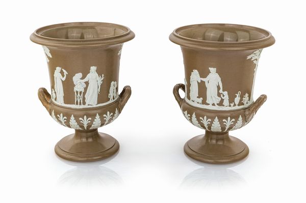 Coppia di vasi a cratere in gres, manifattura di Wedgwood, Inghilterra, prima met del XX secolo  - Asta Antiquariato - Mobili, Sculture e Oggetti d'Arte - Associazione Nazionale - Case d'Asta italiane