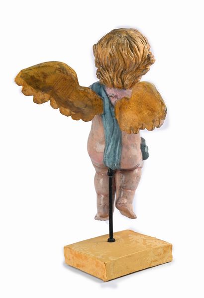 Angelo svolazzante in legno laccato e dorato  - Asta Antiquariato - Mobili, Sculture e Oggetti d'Arte - Associazione Nazionale - Case d'Asta italiane