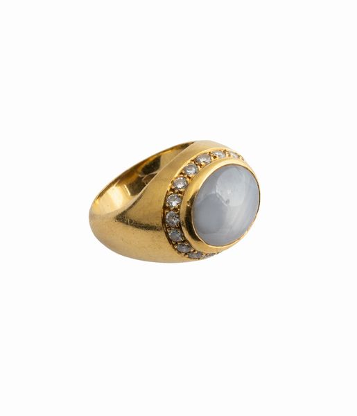 Anello ovale con zaffiro bianco  - Asta GIOIELLI, VINTAGE E OROLOGI - Associazione Nazionale - Case d'Asta italiane