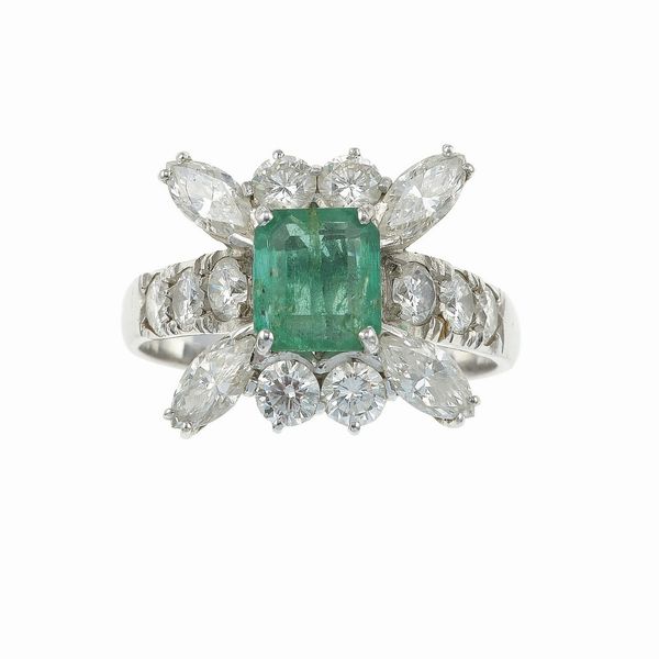 Anello con smeraldo e diamanti  - Asta Fine Jewels - Associazione Nazionale - Case d'Asta italiane