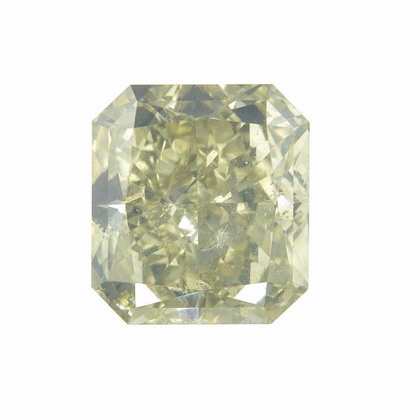 Diamante, fancy greenish yellow, taglio rettangolare a faccette e gradini, di ct 3.02, caratteristiche interne SI2, fluorescenza UV lieve  - Asta Fine Jewels - Associazione Nazionale - Case d'Asta italiane