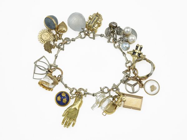 Bracciale con charms  - Asta Fine Jewels - Associazione Nazionale - Case d'Asta italiane