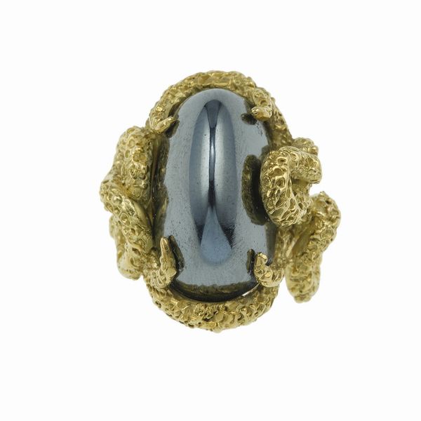 Anello con ematite taglio cabochon  - Asta Fine Jewels - Associazione Nazionale - Case d'Asta italiane