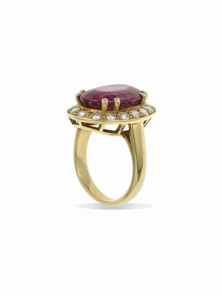 Anello con grande rubellite e diamanti a contorno  - Asta Fine Jewels - Associazione Nazionale - Case d'Asta italiane