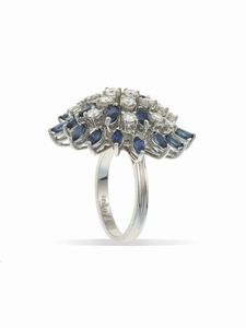 Anello con zaffiri e diamanti  - Asta Fine Jewels - Associazione Nazionale - Case d'Asta italiane