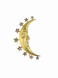 Lotto composto da due bracciali con charms ed una spilla Mezza luna  - Asta Fine Jewels - Associazione Nazionale - Case d'Asta italiane