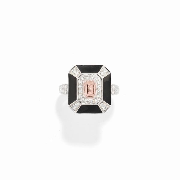 Anello con morganite  - Asta Gioielli Importanti - Associazione Nazionale - Case d'Asta italiane