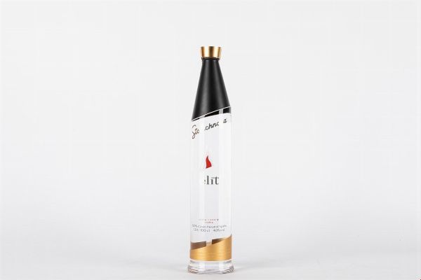 Russia : Stolichnaya Elit Himalaya Limited Edition Vodka 100cl  - Asta Vini e Distillati - Associazione Nazionale - Case d'Asta italiane