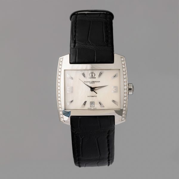 Baume & Mercier : Baume & Mercier Lady in acciaio con brillanti, quadrante madreperla, movimento automatico con datario, con scatola, 37,5x27 mm  - Asta Orologi da Polso - Associazione Nazionale - Case d'Asta italiane