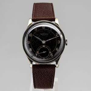 TAVANNES - Orologio da polso Tavannes Oversize cromato a carica manuale con quadrante nero numeri Arabi e piccoli secondi al sei, cinturino in pelle, 38 mm, 1940 circa<BR>