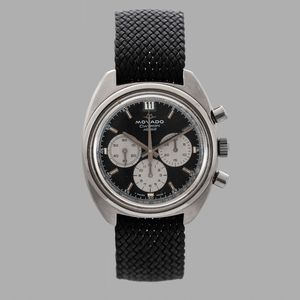 MOVADO - Movado Datron cronografo tre contatori con tasti a pompa, quadrante nero tre contatori, indici applicati e datario alle 12, carica manuale, 37 mm, 1970 circa.<BR><BR>L'orologio viene venduto senza cinturino