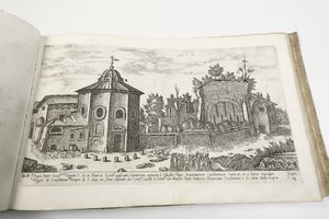 Aloisio Giovannoli (Civita Castellana, ca. 1550 - Roma, 1618)<BR>Roma, 1750 (?) Vedute degli antichi vestigj di Roma di Alo Giovannoli in due parti. La prima contiene mausolei, archi, colonne, e fabbriche pubbliche, la seconda rappresenta terme, anfiteatri, teatri e tempj. Comprese in rami 106. Parte prima <BR>Frontespizio incollato su carta non coeva e privo del bordo inferiore con possibile mancanza di testo, restaura all'angolo inferiore della tavola n. 5, gore d'acqua al bordo inferiore di alcune tavole, foxing diffuso soprattutto sulle tavole della prima parte, insignificante strappo marginali, tracce di tarlo nelle sguardie nell'ultima bianca e nelle ultime due tavole.<BR>Legatura in mezza pergamena, cm 26,5x40,5  - Asta Stampe - Associazione Nazionale - Case d'Asta italiane