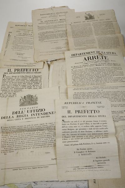 Lotto di editti napoleonici 67 manifesti  - Asta Libri Antichi - Associazione Nazionale - Case d'Asta italiane