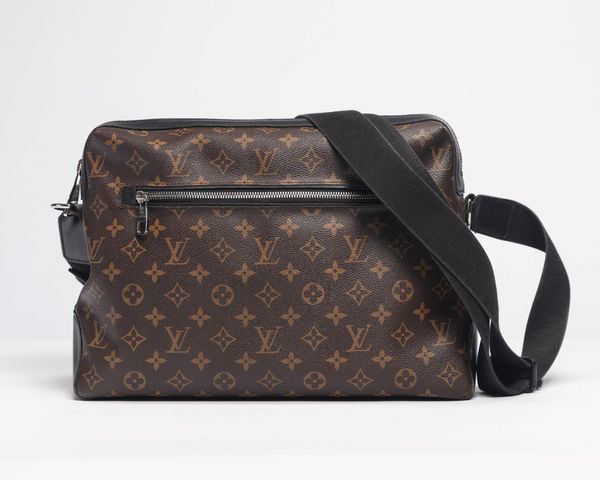 Louis Vuitton : Macassar Torres  - Asta Luxury Fashion - Associazione Nazionale - Case d'Asta italiane