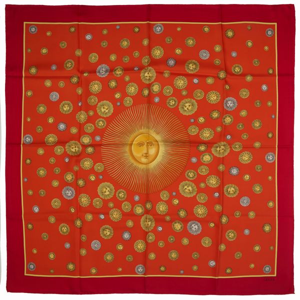 GUCCI : Foulard Trionfo di Soli  - Asta Luxury Fashion - Associazione Nazionale - Case d'Asta italiane