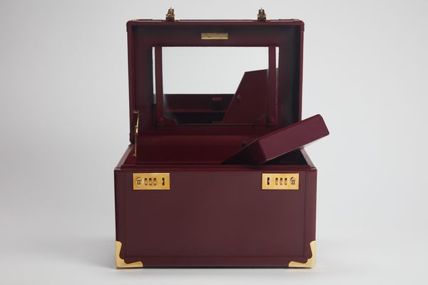 CARTIER : Beauty case da viaggio  - Asta Luxury Fashion - Associazione Nazionale - Case d'Asta italiane