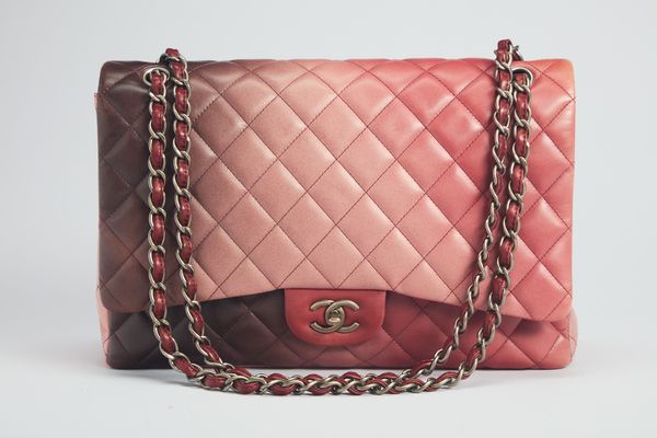 CHANEL : Borsa Maxi Jumbo  - Asta Luxury Fashion - Associazione Nazionale - Case d'Asta italiane