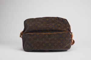 Louis Vuitton : Borsa Saumur  - Asta Luxury Fashion - Associazione Nazionale - Case d'Asta italiane