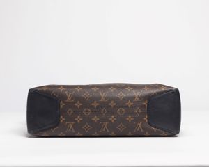 Louis Vuitton : Macassar Torres  - Asta Luxury Fashion - Associazione Nazionale - Case d'Asta italiane