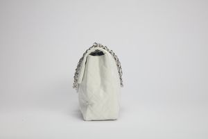 CHANEL : Borsa Maxi Jumbo  - Asta Luxury Fashion - Associazione Nazionale - Case d'Asta italiane