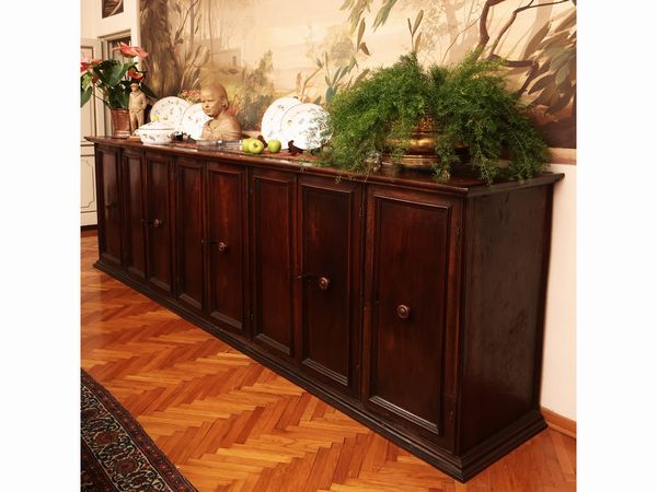 Grande credenza in noce  - Asta La Casa del Maestro Pietro Annigoni e di Rosa Segreto - Associazione Nazionale - Case d'Asta italiane