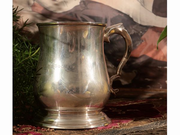 Tankard in argento, trofeo da golf  - Asta La Casa del Maestro Pietro Annigoni e di Rosa Segreto - Associazione Nazionale - Case d'Asta italiane