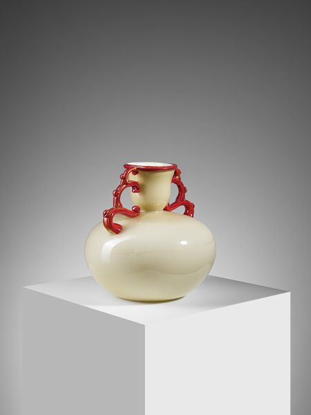 BAROVIER ERCOLE (1889 - 1974) : Vaso biansato a corpo globulare e collo a calice per Vetreria Artistica Barovier & Co., Murano  - Asta Asta 485 | DESIGN E ARTI DECORATIVE DEL NOVECENTO Tradizionale - Associazione Nazionale - Case d'Asta italiane