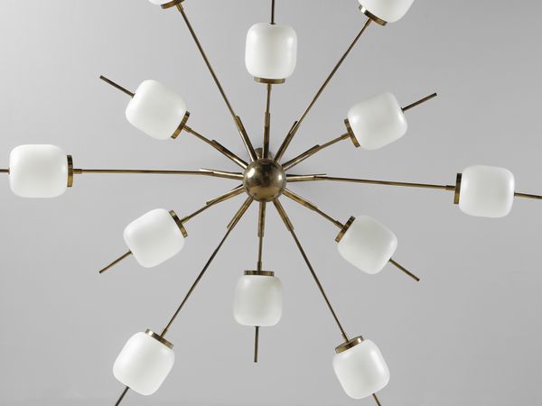 STILNOVO : Grande lampada a sospensione a dodici luci, Milano  - Asta Asta 485 | DESIGN E ARTI DECORATIVE DEL NOVECENTO Tradizionale - Associazione Nazionale - Case d'Asta italiane