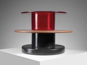 SOTTSASS ETTORE (1917 - 2007) : Pettirosso Vaso-scultura dalla serie Short Stories  - Asta Asta 485 | DESIGN E ARTI DECORATIVE DEL NOVECENTO Tradizionale - Associazione Nazionale - Case d'Asta italiane