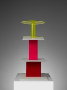 SOTTSASS ETTORE (1917 - 2007) : Upupa Vaso-scultura dalla serie Short Stories  - Asta Asta 485 | DESIGN E ARTI DECORATIVE DEL NOVECENTO Tradizionale - Associazione Nazionale - Case d'Asta italiane