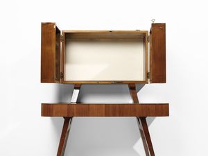 SCUOLA DI TORINO : Credenza a due corpi con parte inferiore a cassetti e alzata celante vano bar  illuminato  - Asta Asta 485 | DESIGN E ARTI DECORATIVE DEL NOVECENTO Tradizionale - Associazione Nazionale - Case d'Asta italiane