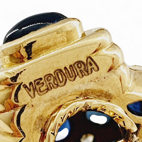 Verdura : Orecchini in oro con diamanti e zaffiri  - Asta Gioielli e Argenti del XX secolo, con una selezione di Orologi da polso e Penne da collezione - Associazione Nazionale - Case d'Asta italiane