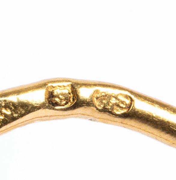 Orecchini in oro  - Asta Gioielli e Argenti del XX secolo, con una selezione di Orologi da polso e Penne da collezione - Associazione Nazionale - Case d'Asta italiane