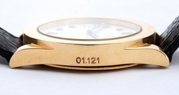 GIANNI BULGARI : Timeo: orologio da polso in oro 18k  - Asta Gioielli e Argenti del XX secolo, con una selezione di Orologi da polso e Penne da collezione - Associazione Nazionale - Case d'Asta italiane