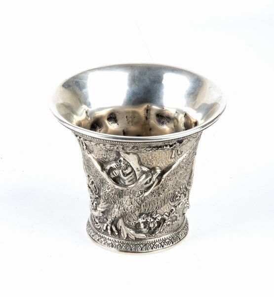 Vaso italiano in argento  - Asta Gioielli e Argenti del XX secolo, con una selezione di Orologi da polso e Penne da collezione - Associazione Nazionale - Case d'Asta italiane