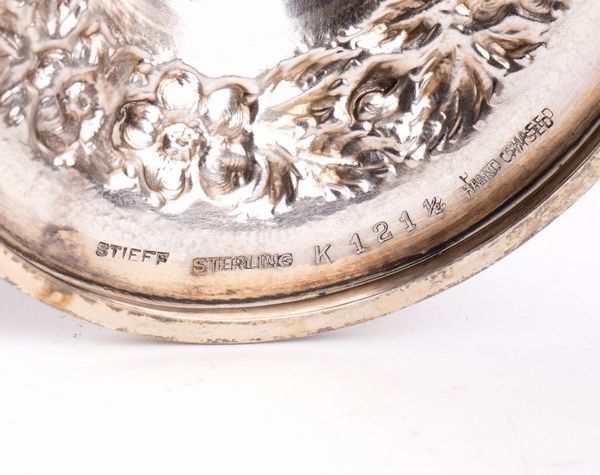 The Stieff Company : Coppia di alzate americane in argento  - Asta Gioielli e Argenti del XX secolo, con una selezione di Orologi da polso e Penne da collezione - Associazione Nazionale - Case d'Asta italiane