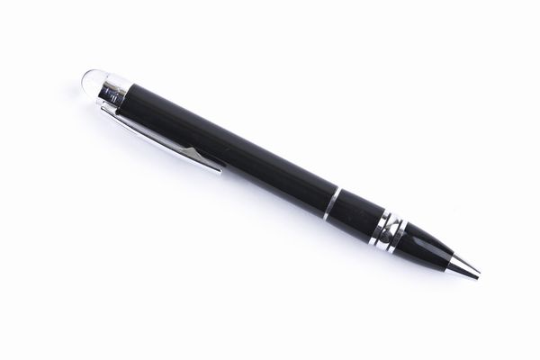 MONTBLANC : StarWalker Ultrablack: penna a sfera  - Asta Gioielli e Argenti del XX secolo, con una selezione di Orologi da polso e Penne da collezione - Associazione Nazionale - Case d'Asta italiane