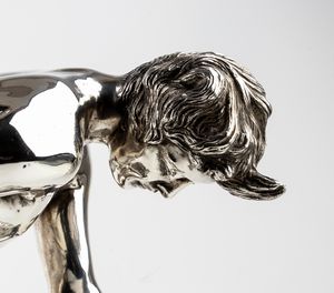 Marcello Mortet : Scultura italiana in argento raffigurante Narciso  - Asta Gioielli e Argenti del XX secolo, con una selezione di Orologi da polso e Penne da collezione - Associazione Nazionale - Case d'Asta italiane